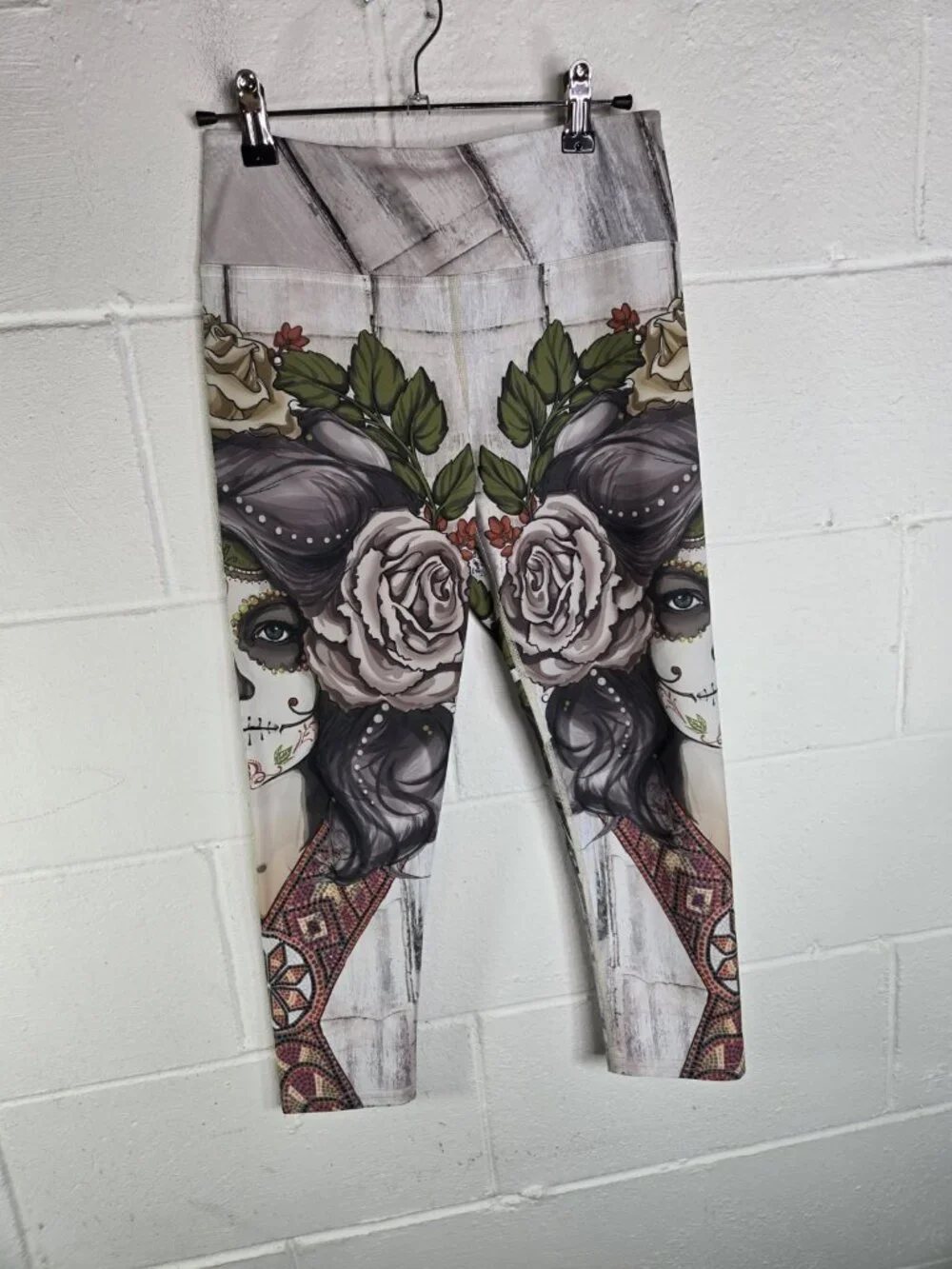 Eagle Rock WERKSHOP Day of the Dead Dias De Muertos Capri Leggings small usa